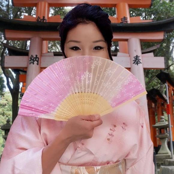 Meet your Posher, Christine - Picture 1 of 1